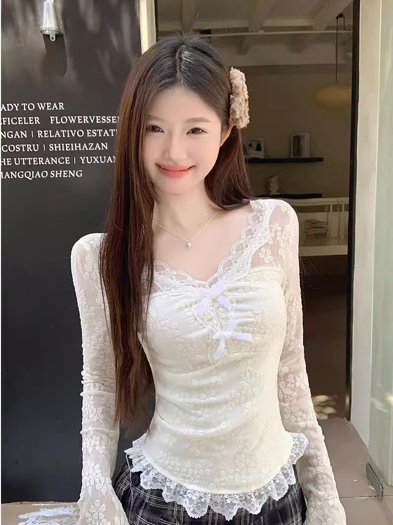 Pure Desire Lace Trim V-Neck T - Resin Vat recension och pris