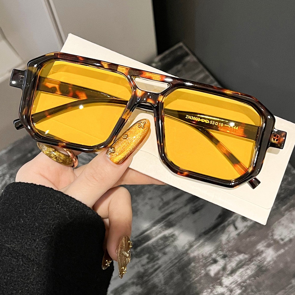 New Retro Square Double Beam S - Uv Resin recension och pris
